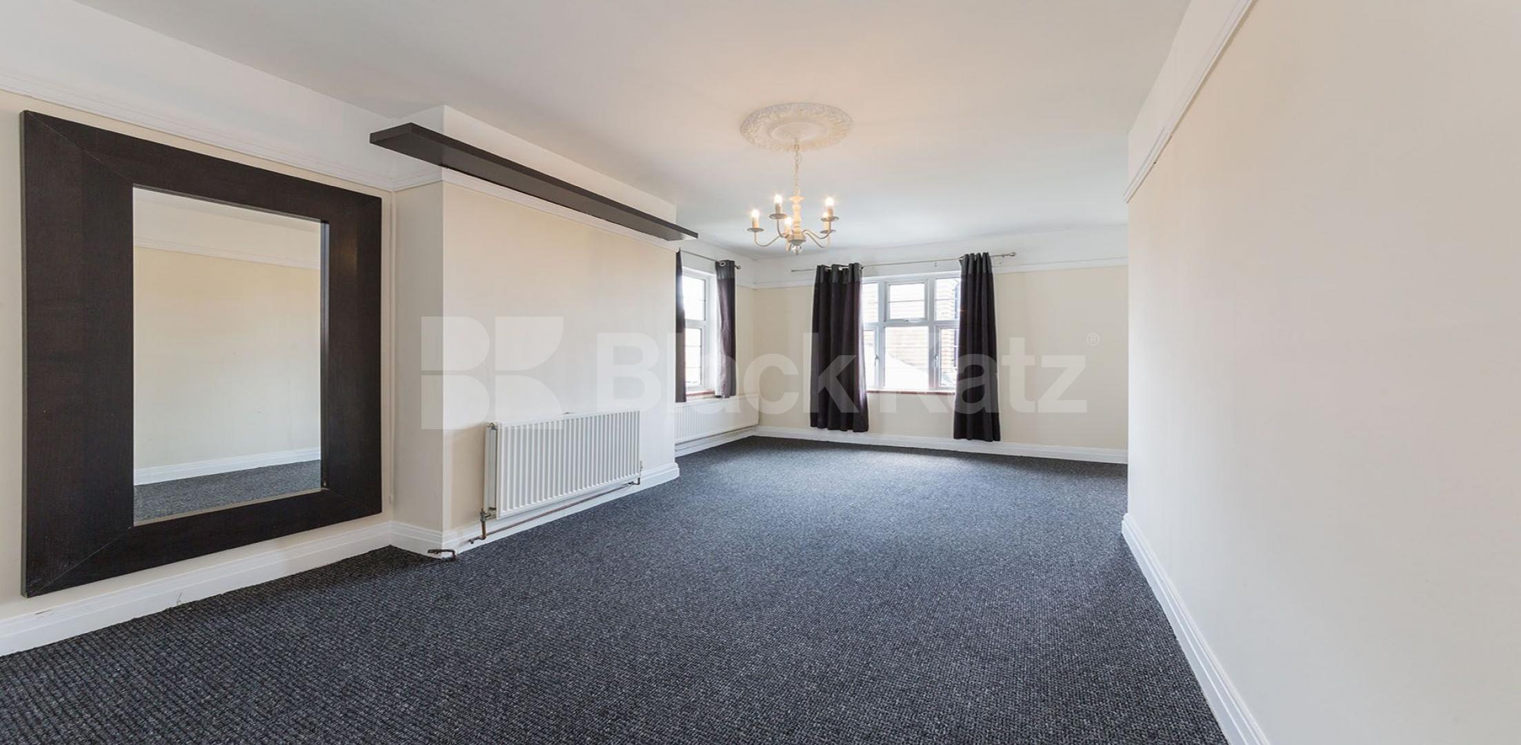 			New Instruction!, Studio Apartment, 1 bath, 1 reception Flat			 Chestnut Court, Middle Lane, Crouch End / Hornsey